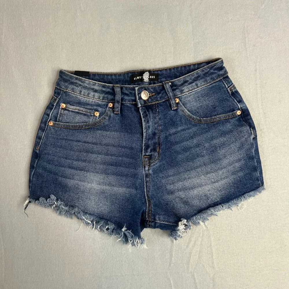 Almost Famous Festival Short  Size 5 Denim Jean High Rise Raw Hem Frayed‎ NWT
